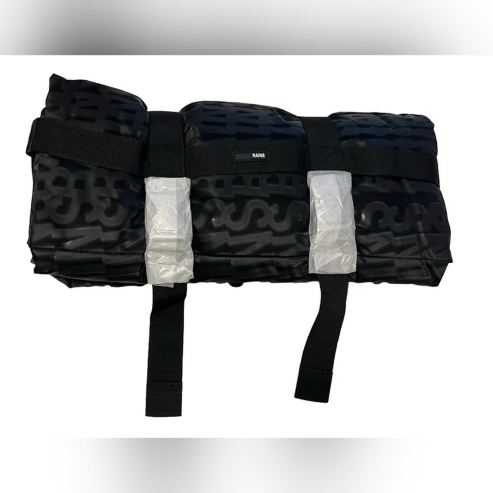 NWT Rains Blanket Waterproof Black Monogram -Rare - Picture 3 of 4